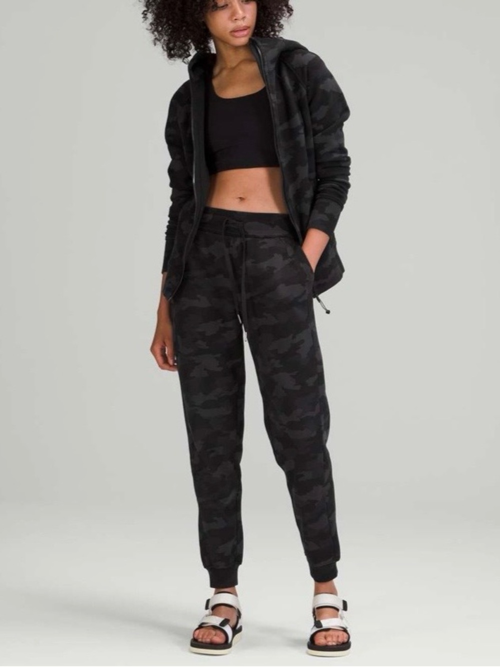 Lululemon Scuba High-Rise Joggers, Heritage 365 Camo Deep Coal Multi, Size 2